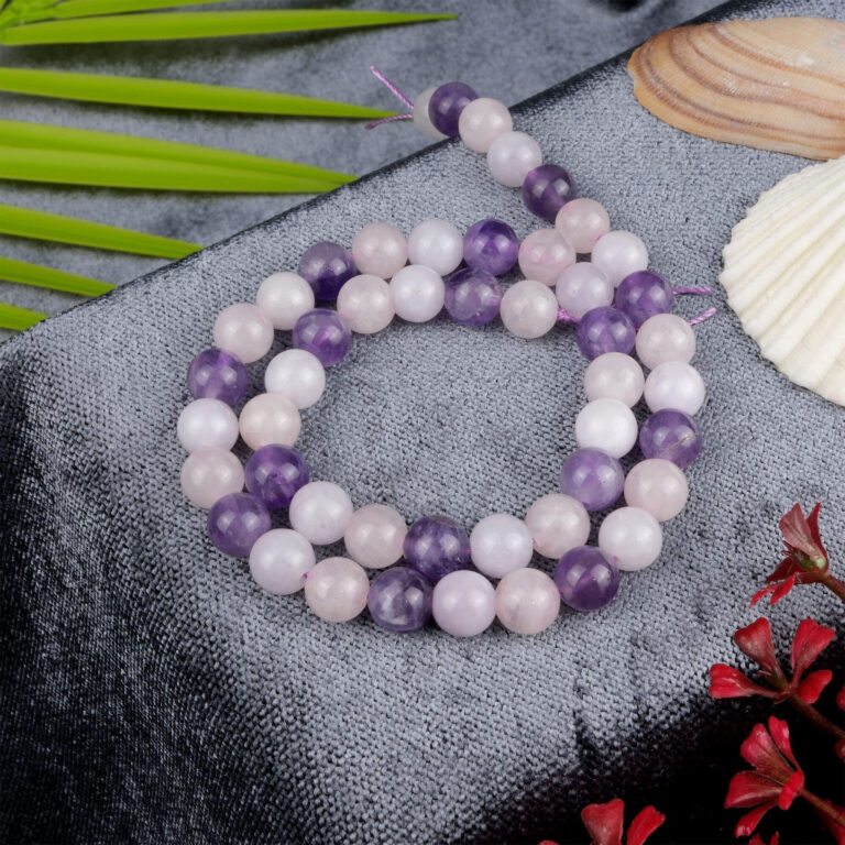 Ametist, Pembe Kuvars ve Akuamarin doğal taşlardan oluşan 8 mm karışık dizi – sevgi, huzur ve denge enerjisini bir arada sunan toptan doğal taş dizi