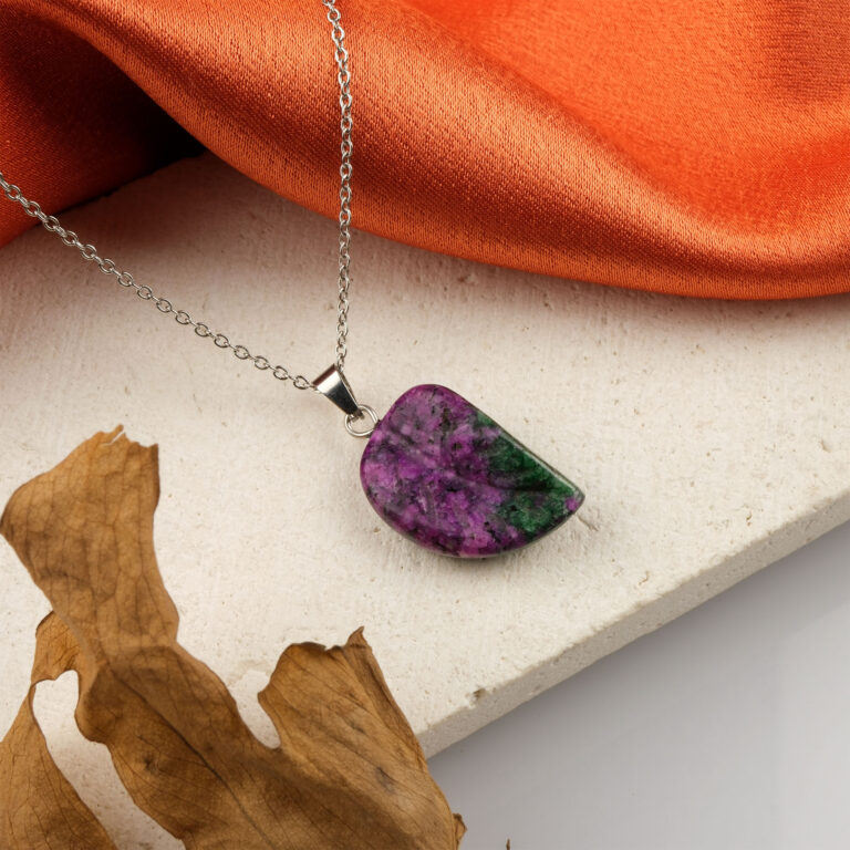 Anyolit kolye – canlı yeşil ve kırmızı tonlarıyla enerjiyi dengeleyen doğal taş Anyolit taşlı kolye – ruhsal dönüşüm ve içsel dengeyi destekleyen zarif takı Toptan doğal taş kolye – anyolitin güçlü pozitif frekansını hissedin Günlük kullanımda enerji ve zarafeti birleştiren anyolit kolye