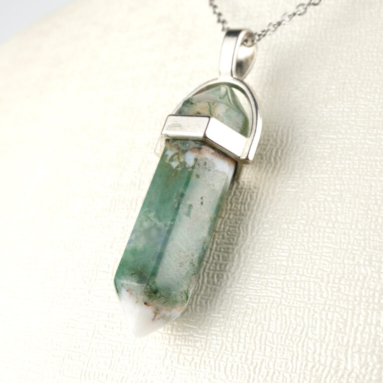 Aventurin kolye – yeşilin huzur verici enerjisini taşıyan zarif doğal taş Aventurin taşlı kolye – şans, denge ve pozitif enerji kaynağı Toptan doğal taş kolye – aventurinin sakinleştirici frekansını hissedin Günlük kullanımda zarafet ve huzur sağlayan aventurin kolye