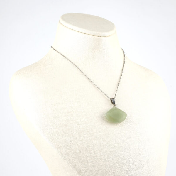 Aventurin kolye – yeşilin huzur veren enerjisini taşıyan zarif doğal taş takı Aventurin taşlı kolye – şans, bolluk ve içsel denge kaynağı Toptan doğal taş kolye – aventurinin pozitif frekansını hissedin Günlük kullanımda zarafet ve ruhsal huzur sunan aventurin kolye