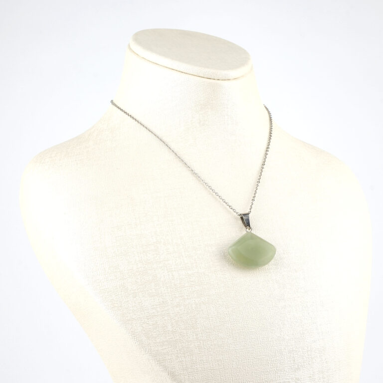 Aventurin kolye – yeşilin huzur veren enerjisini taşıyan zarif doğal taş takı Aventurin taşlı kolye – şans, bolluk ve içsel denge kaynağı Toptan doğal taş kolye – aventurinin pozitif frekansını hissedin Günlük kullanımda zarafet ve ruhsal huzur sunan aventurin kolye