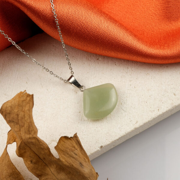 Aventurin kolye – yeşilin huzur veren enerjisini taşıyan zarif doğal taş takı Aventurin taşlı kolye – şans, bolluk ve içsel denge kaynağı Toptan doğal taş kolye – aventurinin pozitif frekansını hissedin Günlük kullanımda zarafet ve ruhsal huzur sunan aventurin kolye