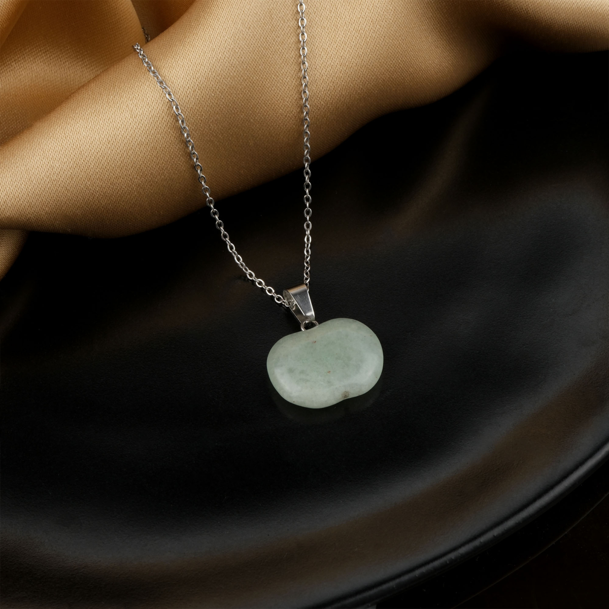 Aventurin kolye – yeşilin huzur enerjisini taşıyan zarif doğal taş takı Aventurin taşlı kolye – şans ve bolluk sembolü doğal taş takı Toptan doğal taş kolye – aventurinin sakinleştirici frekansını hissedin Günlük kullanımda zarafet ve içsel denge sağlayan aventurin kolye