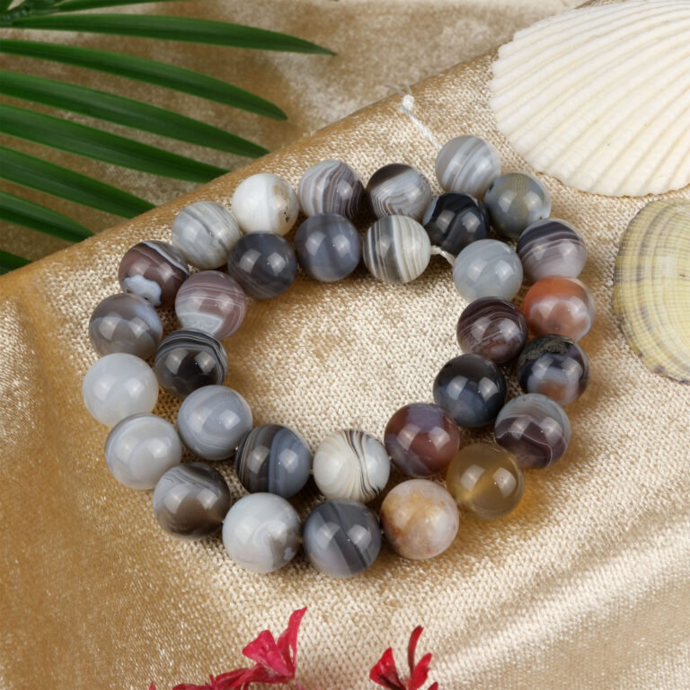 Bostvana Akik doğal taş dizi 12 mm – gri, pembe ve kahve tonlarıyla topraklama, denge ve huzur enerjisi sunan toptan doğal taş dizi