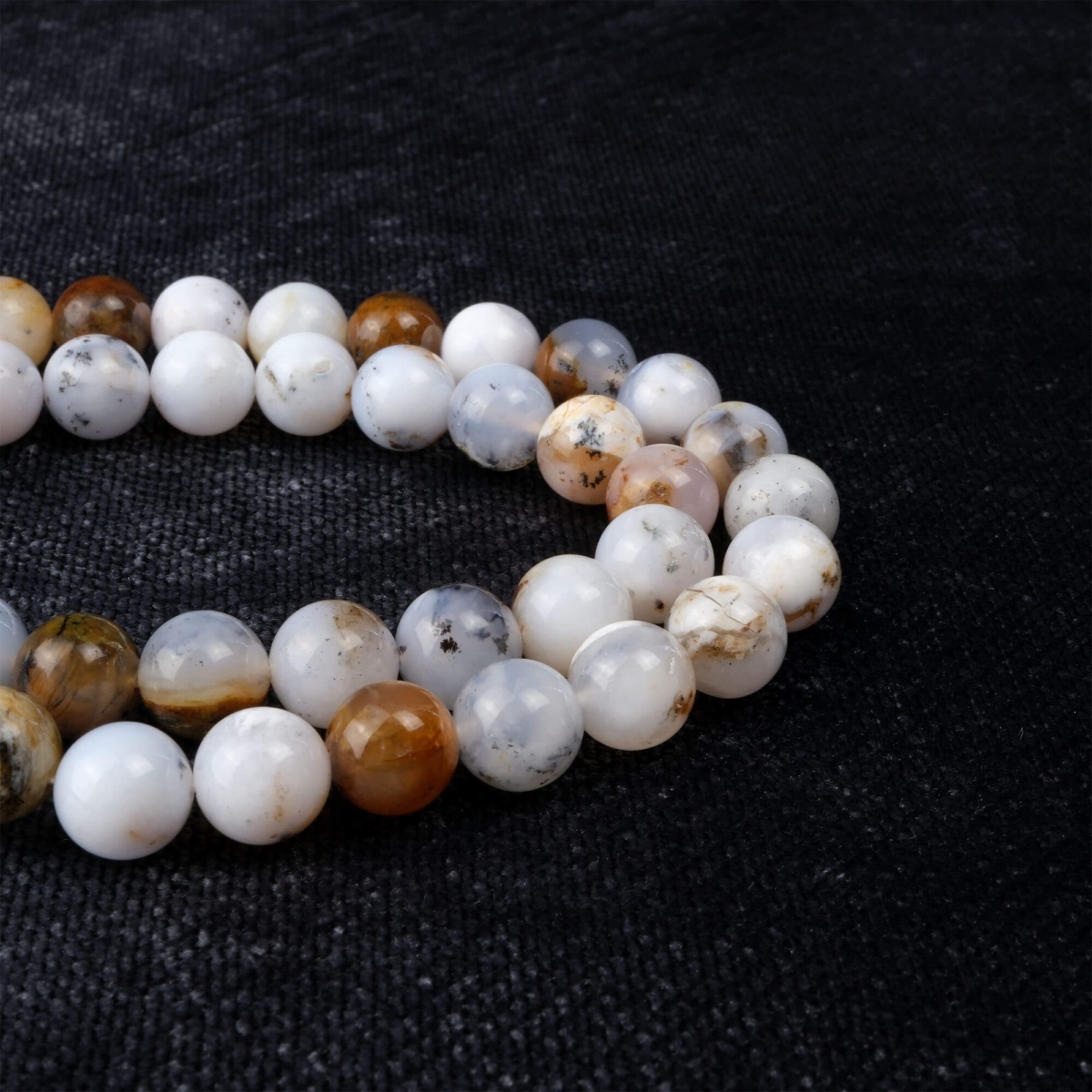 Dendritik Akik doğal taş dizi 8 mm – gri, beyaz ve siyah desenleriyle denge, sabır ve doğayla uyum sağlayan toptan doğal taş dizi