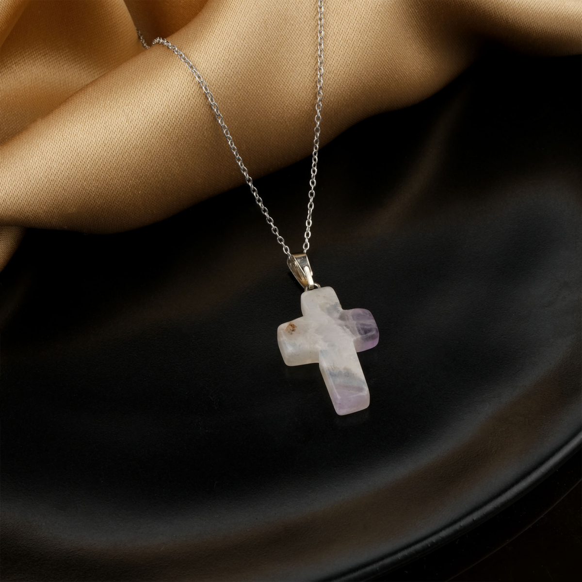 Florit kolye – renk geçişli yapısıyla denge ve farkındalık enerjisini taşır Florit taşlı kolye – zihinsel açıklık ve ruhsal dinginlik sağlayan doğal taş takı Toptan doğal taş kolye – floritin sakinleştirici frekansını hissedin Günlük kullanımda zarafet ve pozitif enerji sunan florit kolye