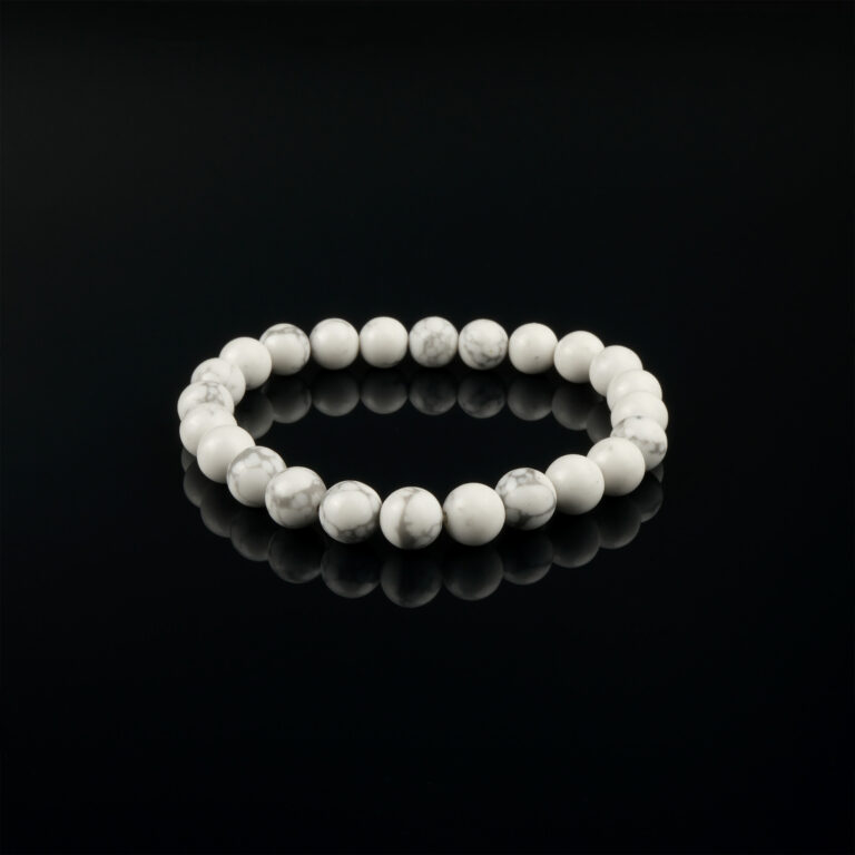 Havlit bileklik – beyaz zemin üzerindeki gri damarlarıyla sakinlik hissi verir