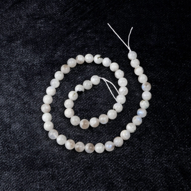 Hindistan Ay Taşı doğal taş dizi 8 mm – beyaz ve mavi yansımalarıyla sezgisel güç, duygusal denge ve huzur sağlayan toptan doğal taş dizi
