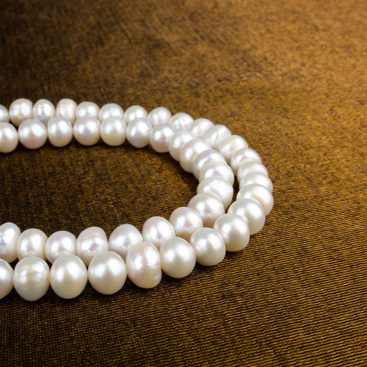 İnci doğal taş dizi 7 mm – parlak beyaz tonlarıyla zarafet, duygusal denge ve iç huzur sağlayan toptan doğal taş dizi