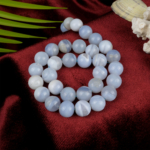 Kalsedon doğal taş dizi 12 mm – mavi-gri tonlarıyla huzur, denge ve duygusal arınma sağlayan toptan doğal taş dizi