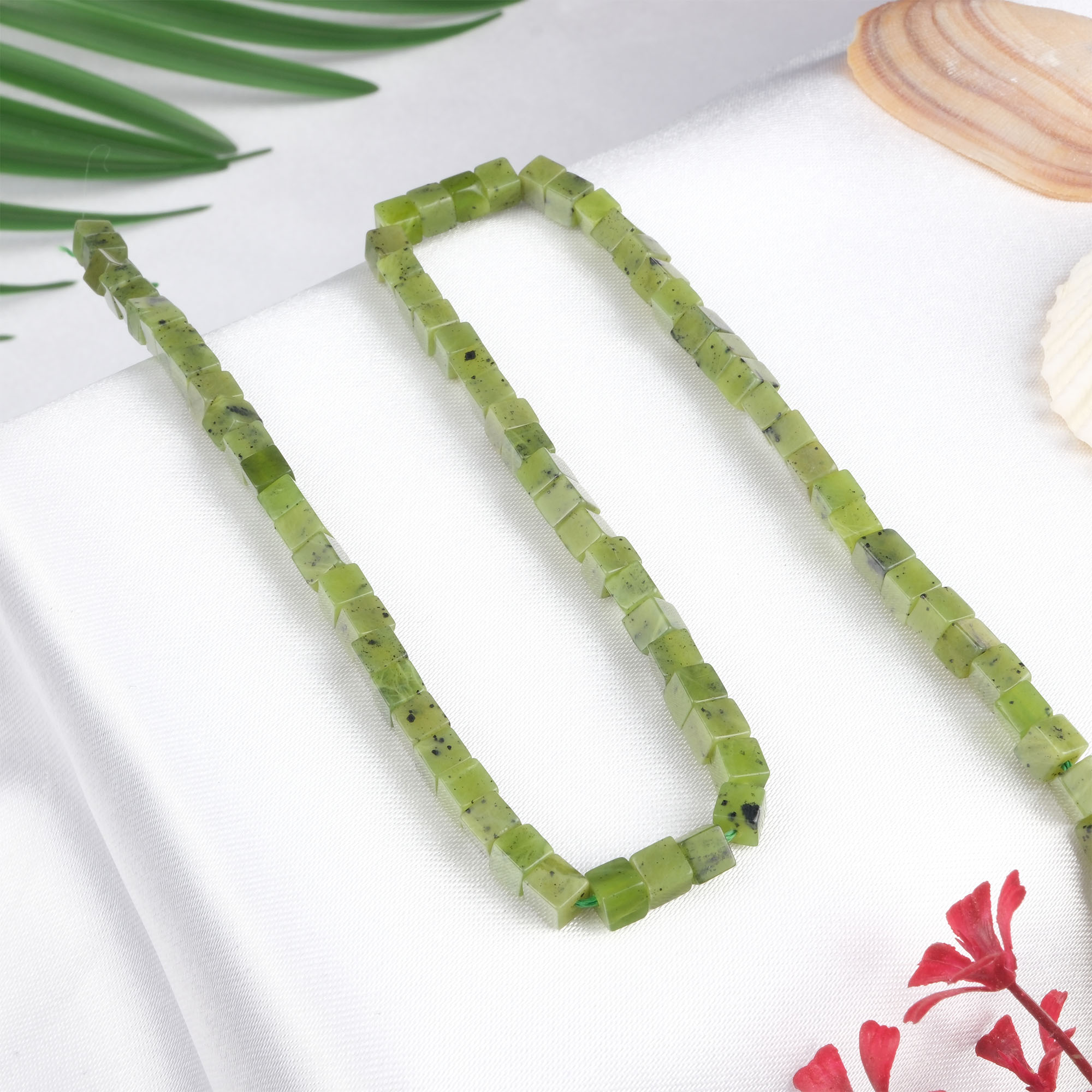 kanada-yesimi-kup-modeli-dizi-dogal-tas-dizi-4mm-safir-tas-evi (2) Kanada Yeşimi küp modeli doğal taş dizi 4 mm – yeşilin huzurlu tonlarıyla denge, bolluk ve doğallık sağlayan toptan doğal taş dizi