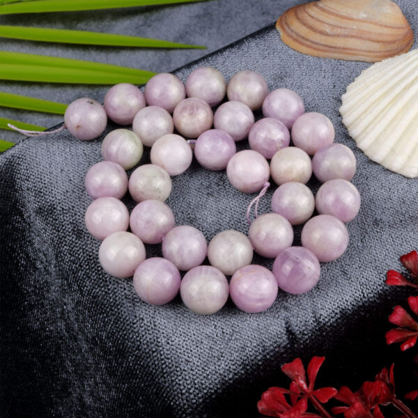 Kunzit doğal taş dizi 14 mm – pembe-mor tonlarıyla sevgi, huzur ve ruhsal denge sağlayan toptan doğal taş dizi