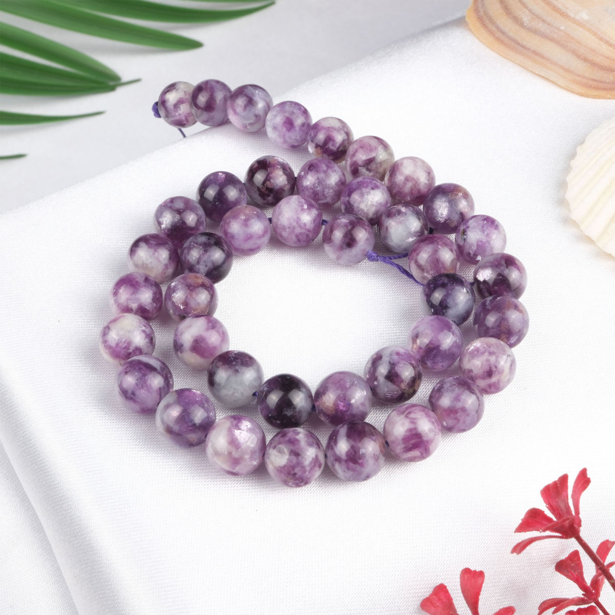 Lepidolit doğal taş dizi 9 mm – mor ve lavanta tonlarıyla stres azaltan, denge ve huzur enerjisi sağlayan toptan doğal taş dizi