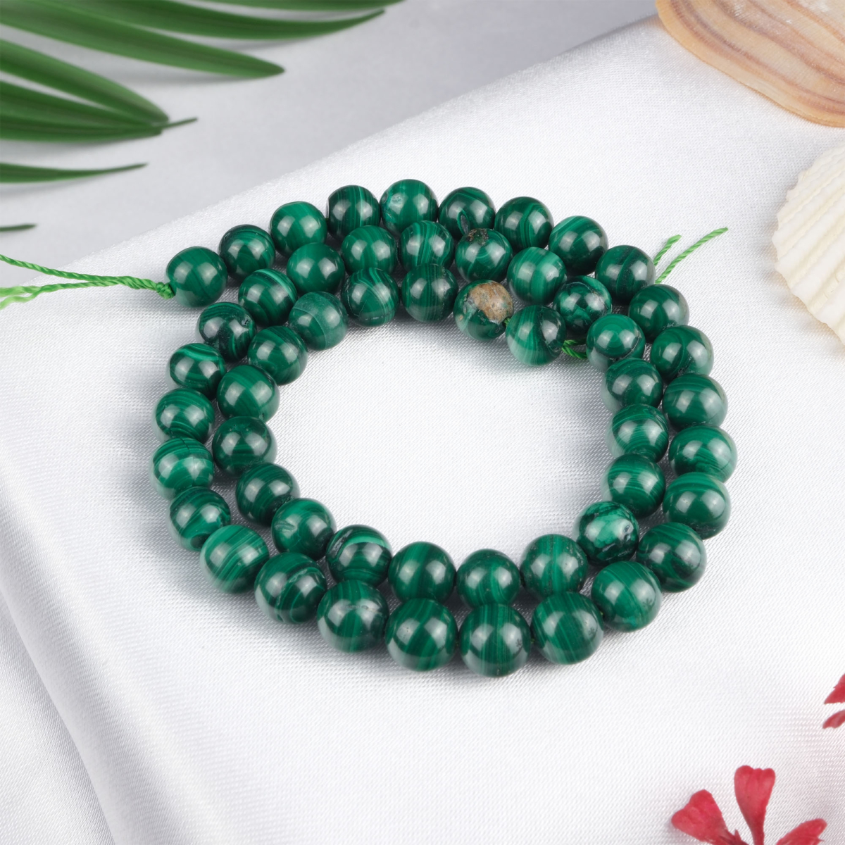 Malahit doğal taş dizi 7-8 mm – yeşilin büyüleyici tonlarıyla dönüşüm, koruma ve denge enerjisi sağlayan toptan doğal taş dizi