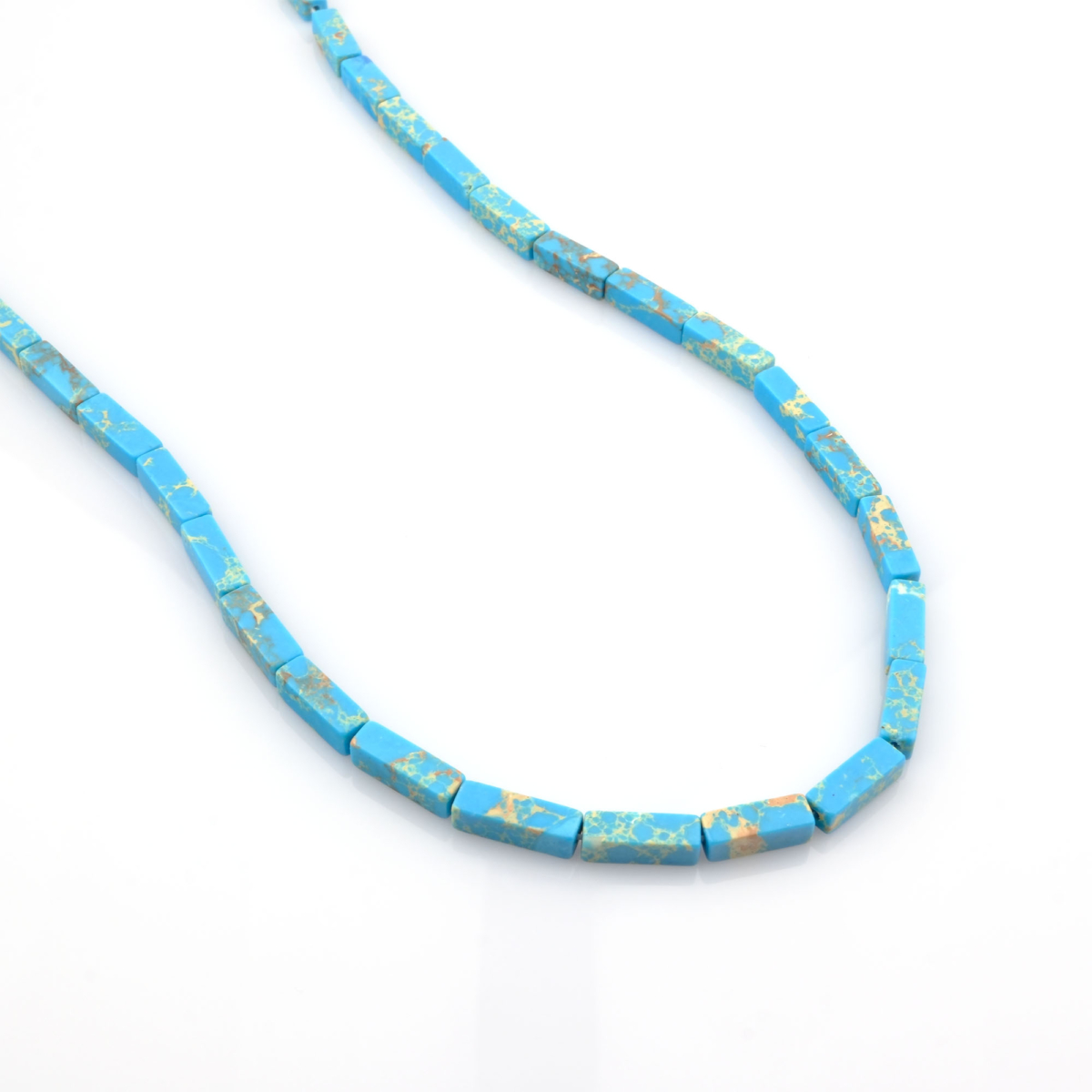 Mavi Varisit doğal taş dizi – toptan doğal taş dizi, sakinleştirici mavi tonlarıyla takı tasarımı ve enerji çalışmalarında tercih edilir.