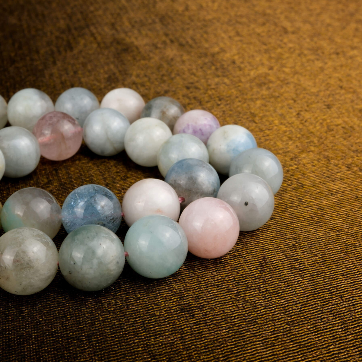 Morganit doğal taş dizi 12 mm – pastel pembe tonlarıyla sevgi, huzur ve kalp enerjisini dengeleyen toptan doğal taş dizi