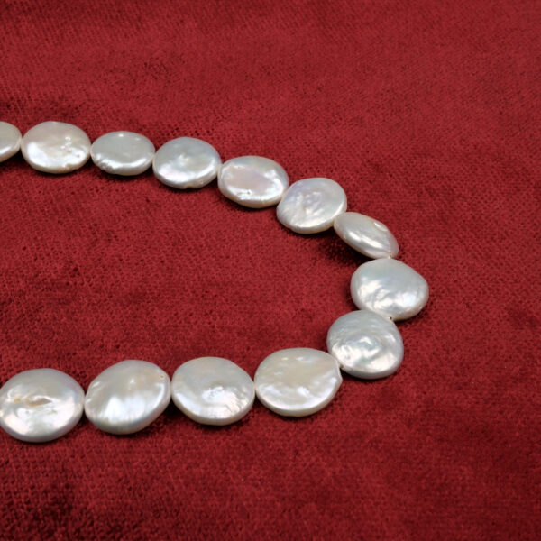 Sakız İnci doğal taş dizi – beyaz sedef parlaklığında zarafet, doğallık ve ruhsal huzur sağlayan toptan doğal taş dizi