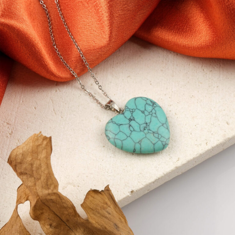 Sıkma Turkuaz kalp model kolye – huzur, sevgi ve denge enerjisini taşır Kalp kesim turkuaz kolye – gökyüzü mavisinin koruyucu frekansını yansıtır Sıkma turkuaz doğal taş kolye – zarafet ve pozitif enerji bir arada Toptan doğal taş kolye – şıklık, sevgi ve spiritüel dengeyi birleştiren tasarım