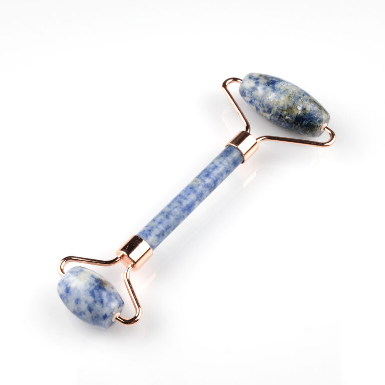 Doğal sodalit roller – yüz gerginliğini azaltan enerji dengeleyici taş