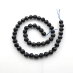 2A kalite kesimli Yıldız Taşı, lacivert zemin üzerindeki altın parıltılarıyla pozitif enerji, cesaret ve ruhsal denge sağlayan; zarif takı tasarımlarında kullanılan toptan doğal taş dizi.