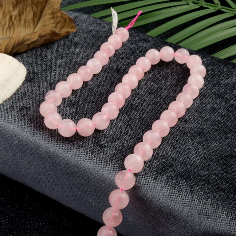 2A Kalite Madagaskar Pembe Kuvars doğal taş dizi 10mm – yoğun pembe rengi, berrak yapısı ve sevgi enerjisiyle öne çıkan toptan doğal taş dizi