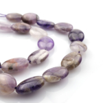 Ametist doğal taş dizi — toptan doğal taş dizi; mor tonlarıyla sakinlik, ruhsal arınma ve farkındalık sağlayan güçlü enerji taşı.