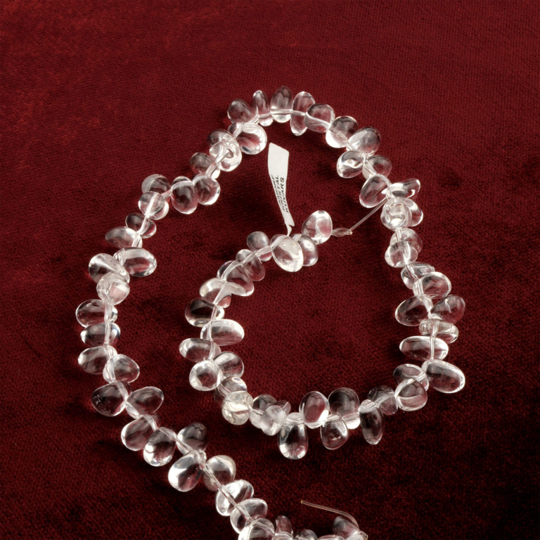 Amorf Kristal Kuvars doğal taş dizi – şeffaf berraklığıyla arınma, farkındalık ve pozitif enerji sağlayan toptan doğal taş dizi