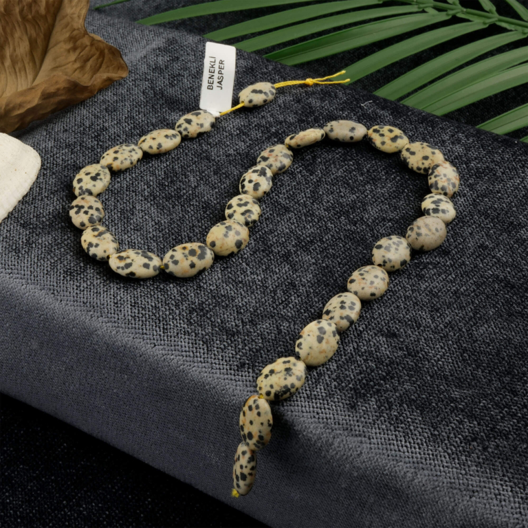 Benekli Jasper doğal taş dizi — toptan doğal taş dizi; doğanın desenlerini taşıyan, denge, dayanıklılık ve kararlılık sağlayan toprak enerjili taş.