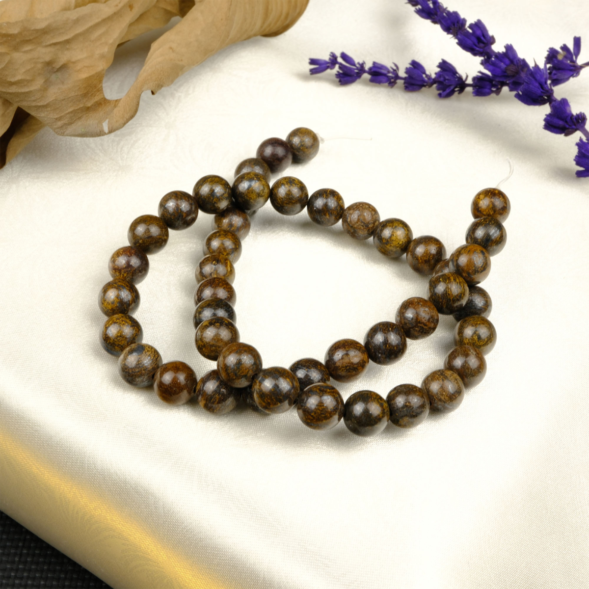 Bronzit doğal taş dizi 8mm – bronz ışıltılı kahverengi tonlarıyla özgüven, denge ve topraklama enerjisi sağlayan güçlü toptan doğal taş dizi