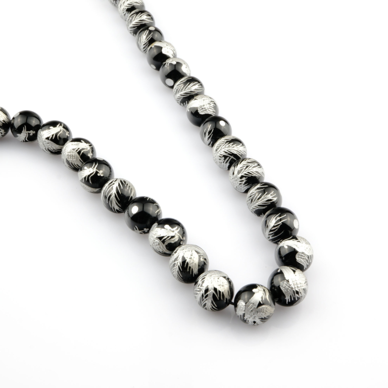 Feng Shui Oniks 12x14mm toptan doğal taş dizi – siyahın güçlü enerjisini Feng Shui felsefesiyle buluşturan, koruyucu ve dengeleyici taş; kolye ve bileklik tasarımlarında şıklık sağlar.