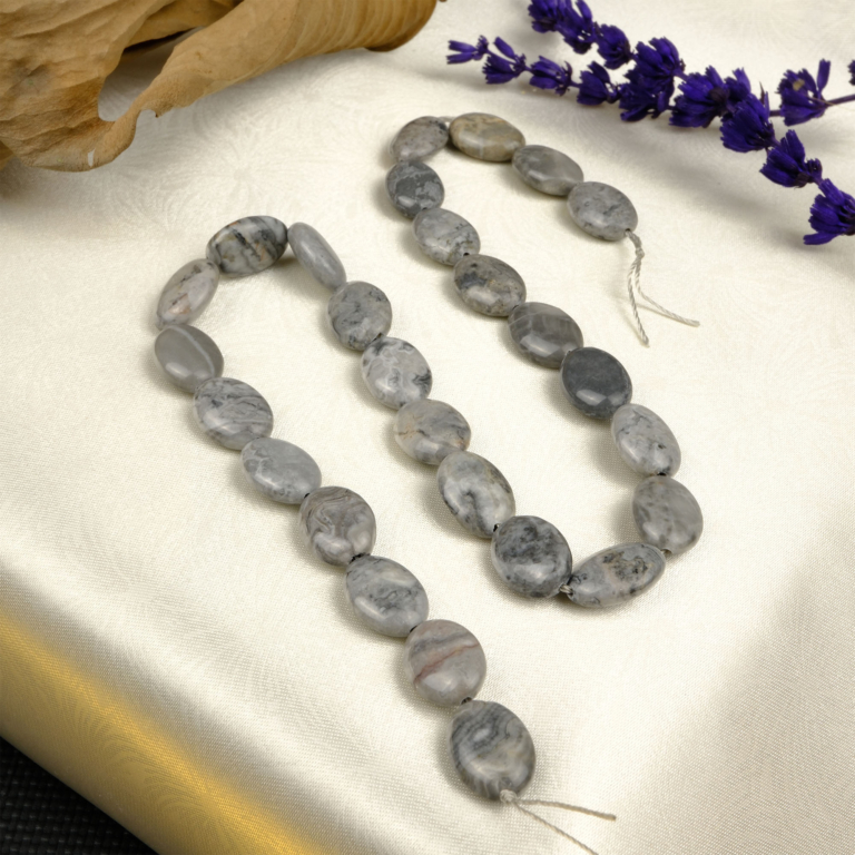 Gri Jasper doğal taş dizi — toptan doğal taş dizi; gri tonlarıyla istikrar, kararlılık ve ruhsal dengeyi temsil eden toprak enerjili taş.