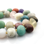 Ham Mix Amorf doğal taş dizi – doğallığı ve enerjiyi bir arada sunan, farklı taş türlerinin birleşiminden oluşan toptan doğal taş dizi