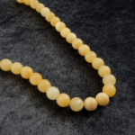 Kalsit toptan doğal taş dizi 12mm – açık tonlarıyla arınma, enerji dengesi ve odaklanma sağlayan doğal taş modeli.