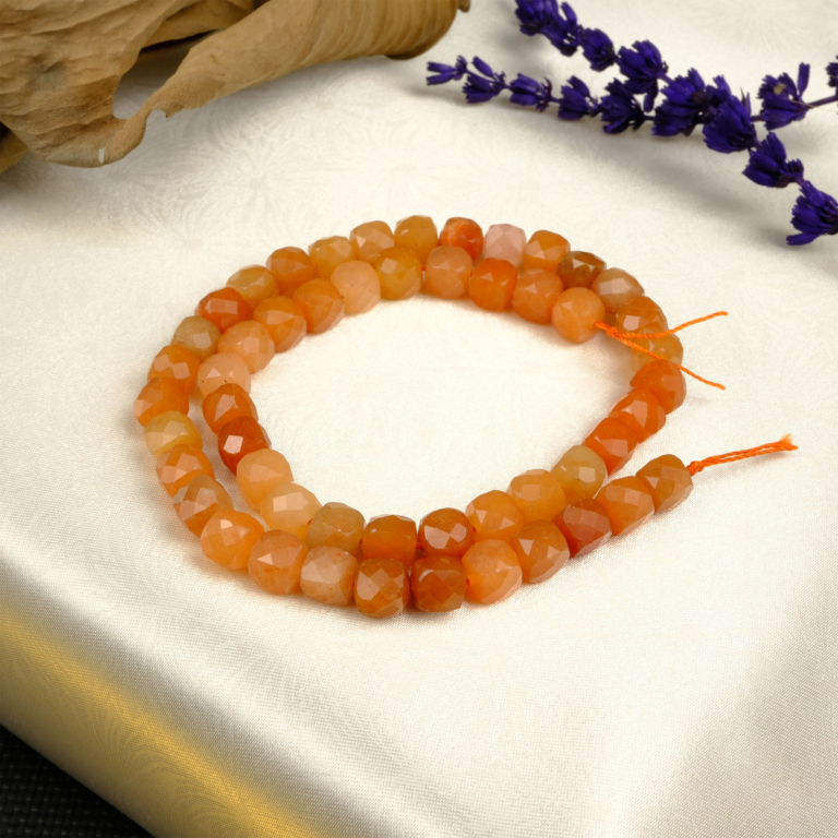 Kalsit toptan doğal taş dizi – pastel tonlarıyla denge, arınma ve iç huzur sağlayan yüksek enerjili doğal taş modeli.