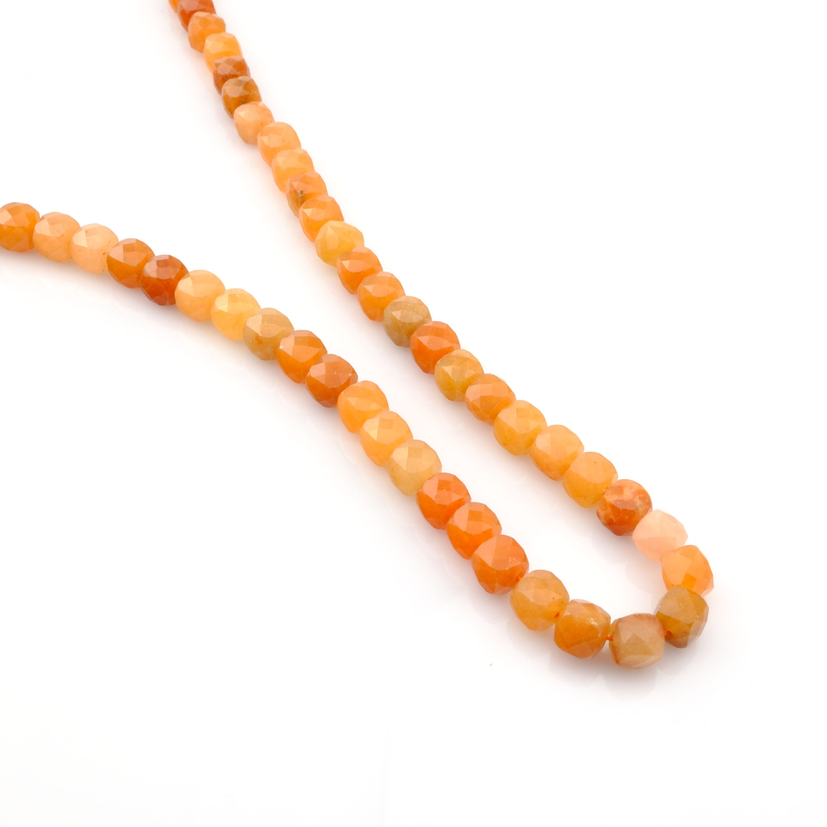 Kalsit toptan doğal taş dizi – pastel tonlarıyla denge, arınma ve iç huzur sağlayan yüksek enerjili doğal taş modeli.