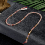 Karpuz Kuvars doğal taş dizi 4mm – pembe ve yeşil tonların birleşimiyle sevgi, denge ve huzur enerjisi yayan toptan doğal taş dizi.