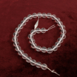 Kesimli Kristal Kuvars 10mm toptan doğal taş dizi – yüksek şeffaflıkta, ışığı mükemmel yansıtan enerji dengeleyici taş; zarif ve güçlü takı tasarımları için ideal bir seçimdir.