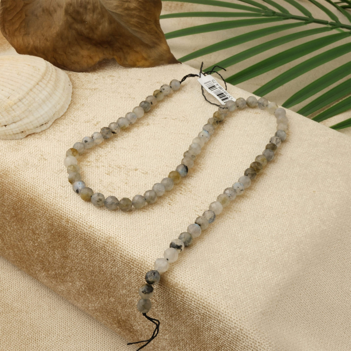 Kesimli Labradorit doğal taş dizi 6mm – mistik parıltısı ve koruyucu enerjisiyle öne çıkan toptan doğal taş dizi