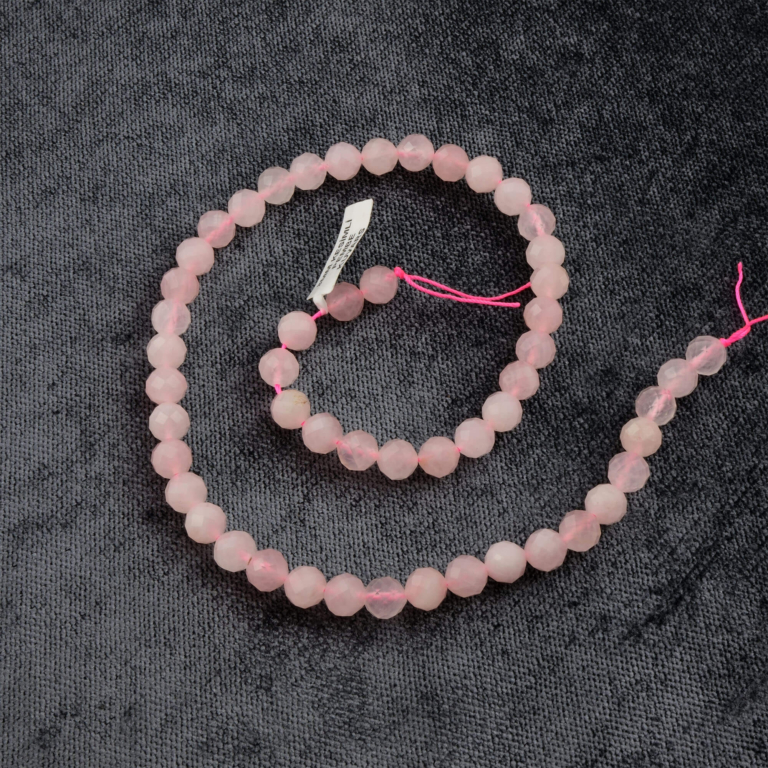 Kesimli Pembe Kuvars doğal taş dizi 8mm – sevgi, huzur ve duygusal denge enerjisi yayan toptan doğal taş dizi