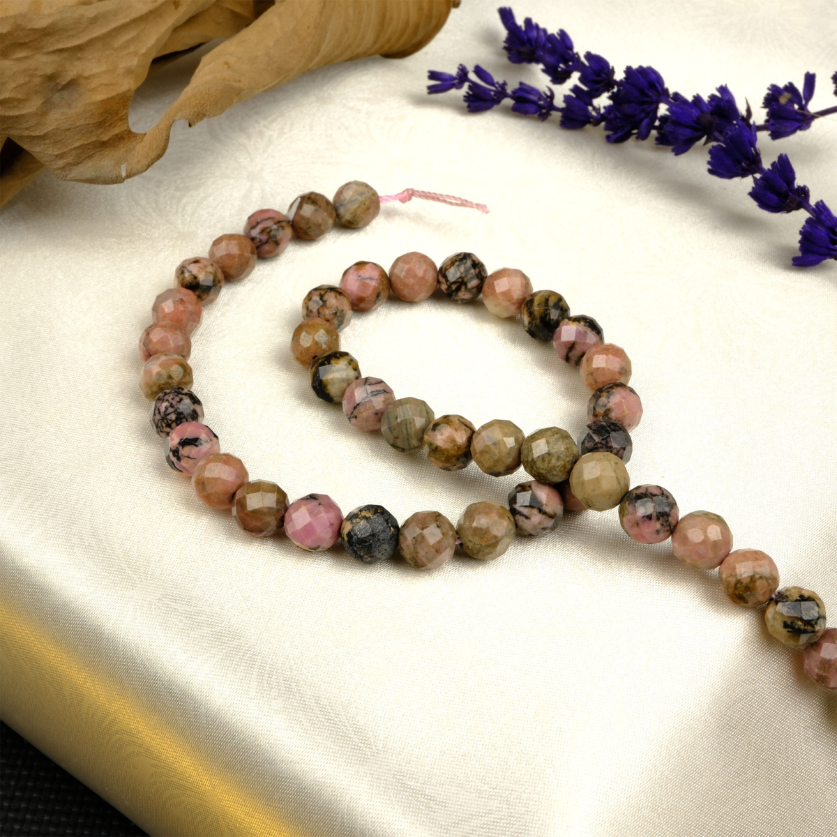 Kesimli Rodonit doğal taş dizi 8mm – sevgi, empati ve içsel şifa enerjisini destekleyen toptan doğal taş dizi