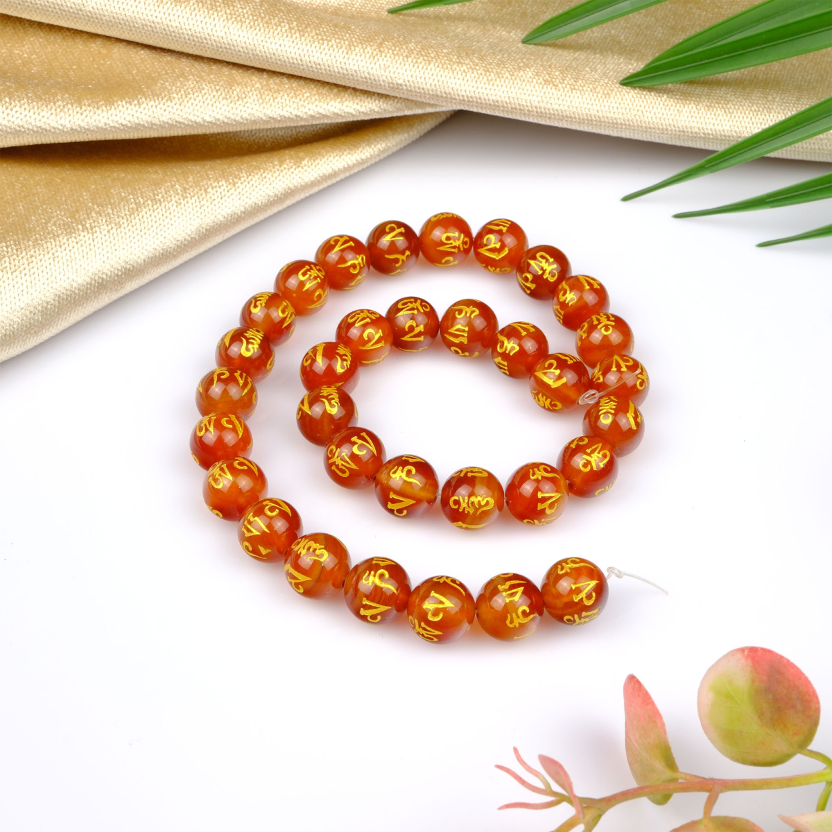 Kırmızı Feng Shui doğal taş dizi 12mm – canlı kırmızı tonlarıyla tutku, enerji ve kararlılık sembolü olan güçlü toptan doğal taş dizi.