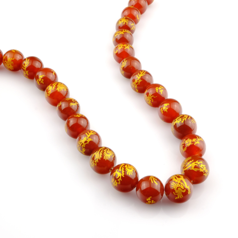 Kırmızı Feng Shui doğal taş dizi 14mm – güçlü kırmızı enerjisiyle tutku, canlılık ve kararlılığı temsil eden toptan doğal taş dizi.