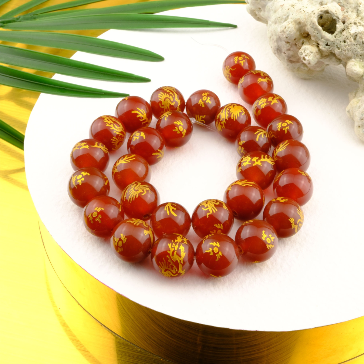 Kırmızı Feng Shui doğal taş dizi 14mm – güçlü kırmızı enerjisiyle tutku, canlılık ve kararlılığı temsil eden toptan doğal taş dizi.