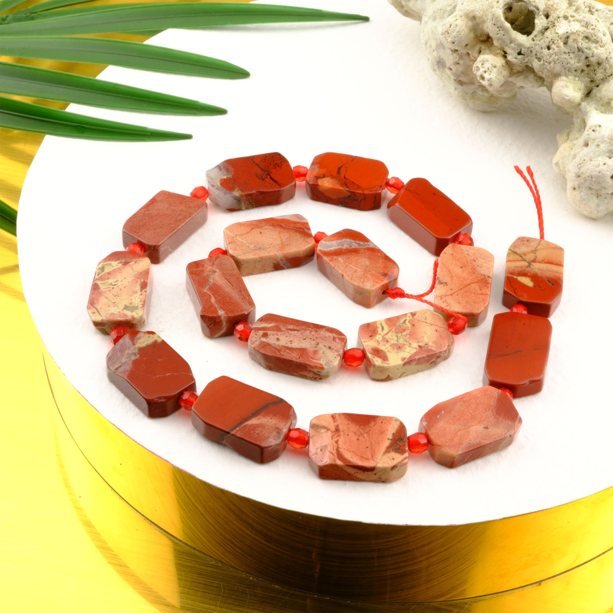 Kırmızı Jasper doğal taş dizi — toptan doğal taş dizi; kırmızı tonlarıyla güç, kararlılık ve yaşam enerjisini destekleyen taş.