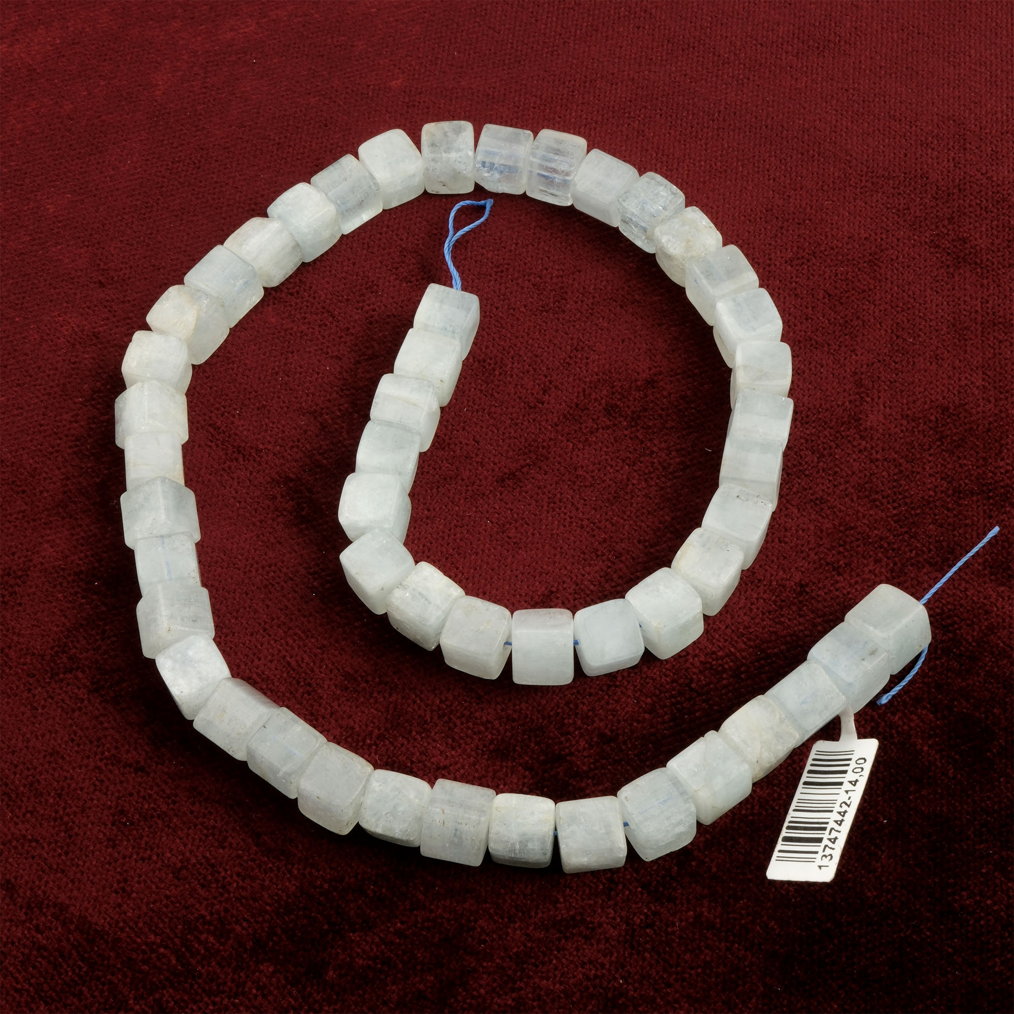 Küp Akuamarin doğal taş dizi – huzur, berraklık ve iletişim enerjisini dengeleyen toptan doğal taş dizi