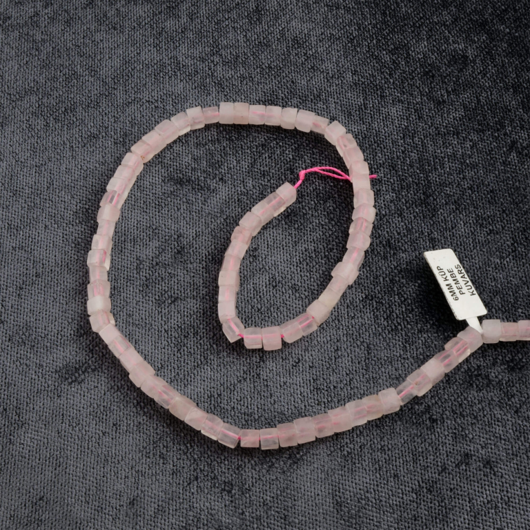 Küp Pembe Kuvars doğal taş dizi 6mm – aşk ve huzur enerjisini taşıyan, kalp çakrasını dengeleyen toptan doğal taş dizi