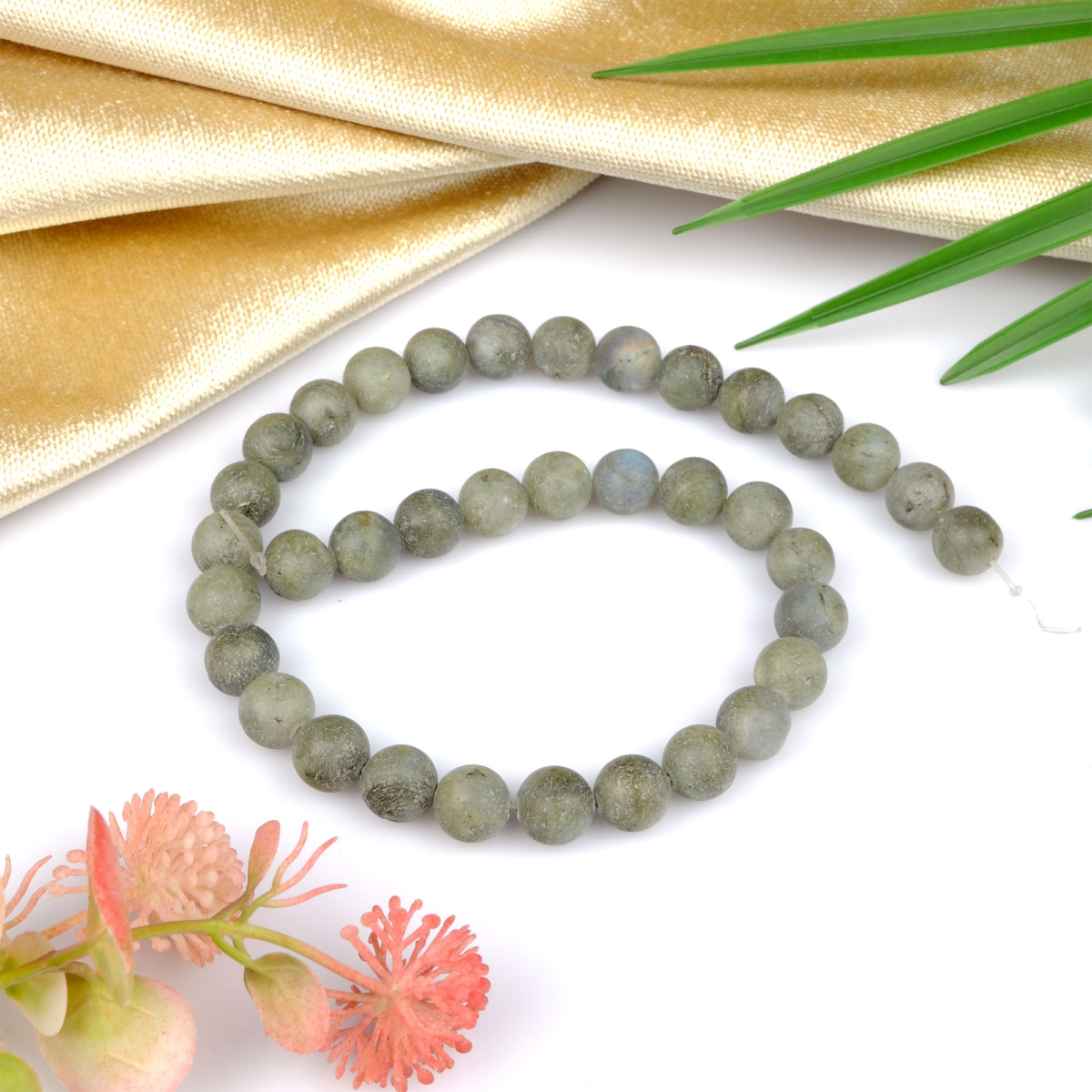 Labradorit doğal taş dizi 10mm – mavi ve gri yansımalarıyla sezgi, koruma ve bilinç açıklığı sağlayan toptan doğal taş dizi