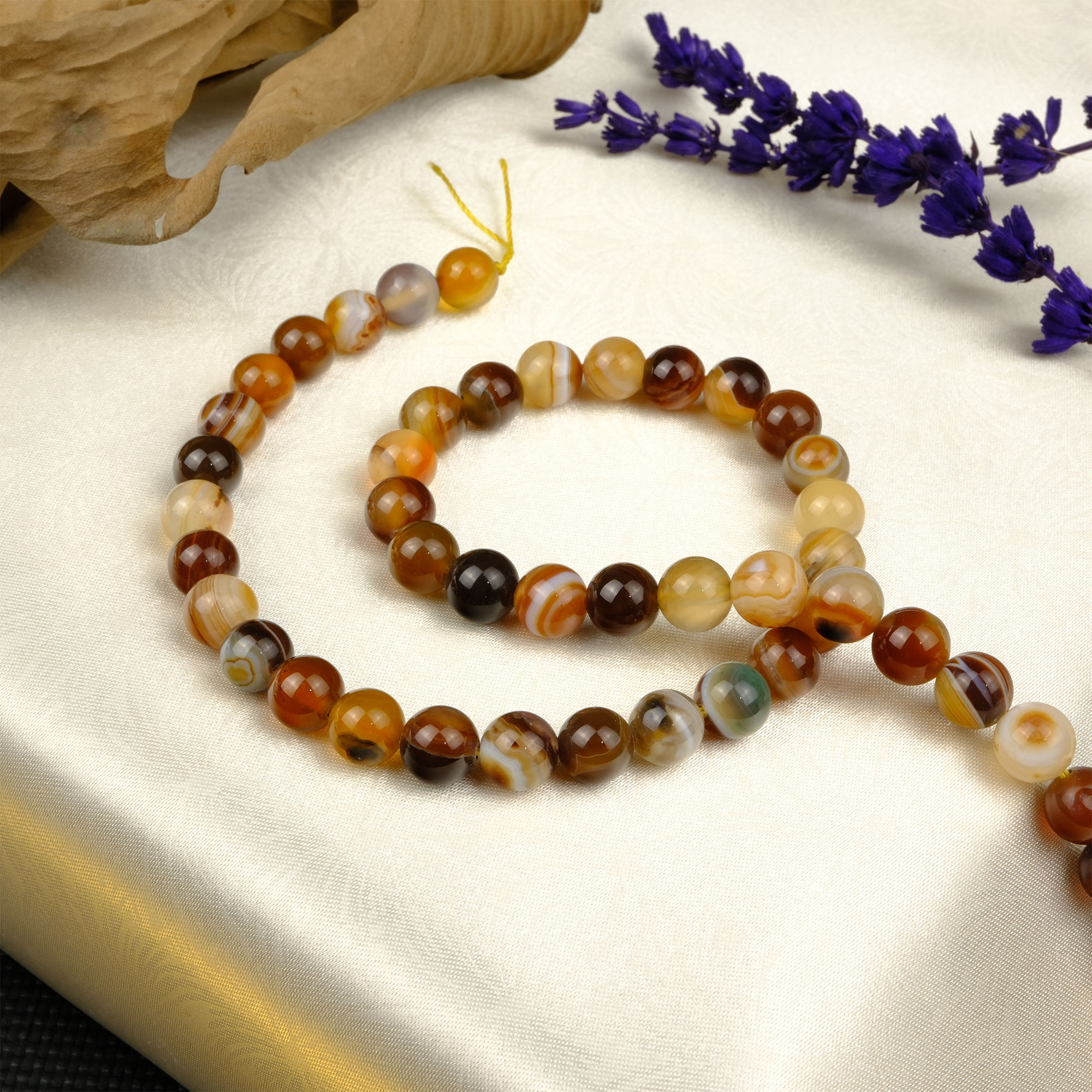 Madagaskar Akik toptan doğal taş dizi 8mm – doğal renk geçişleriyle denge, koruma ve huzur enerjisi sunan özel taş dizisi.