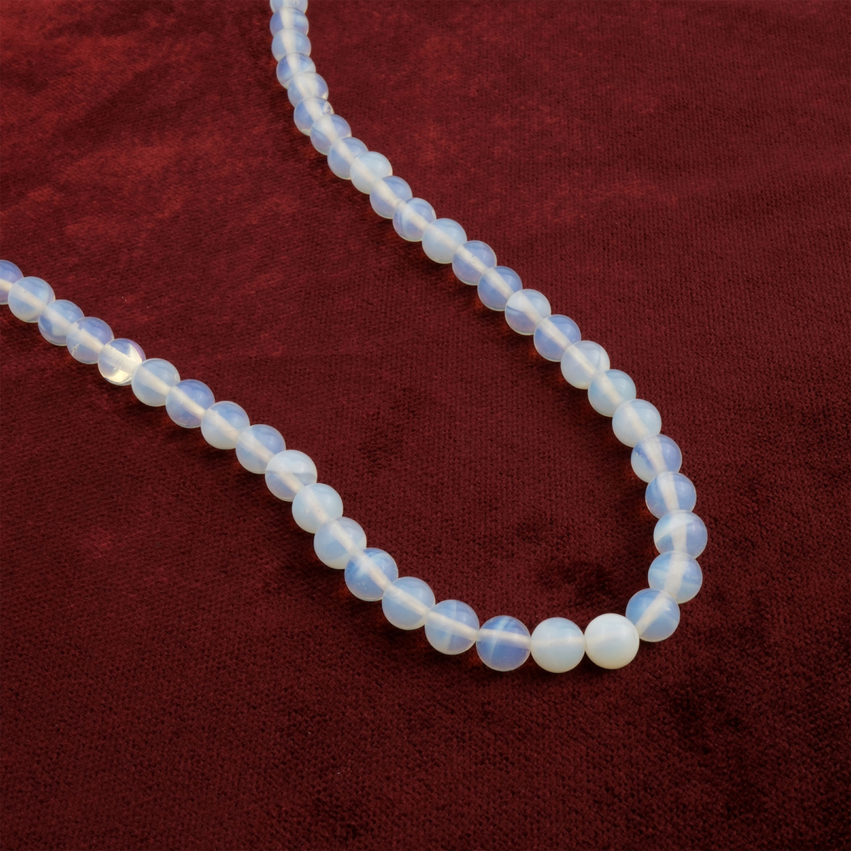 Opalit doğal taş dizi 8mm – huzur, denge ve sezgisel farkındalığı artıran, ışığı zarifçe yansıtan toptan doğal taş dizi.