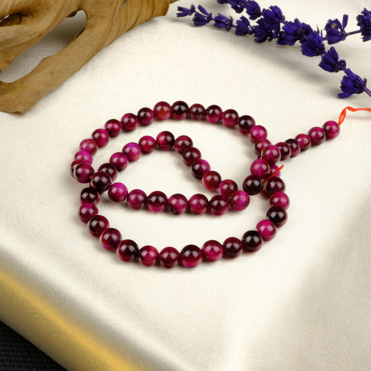 Pembe Kaplan Gözü doğal taş dizi 6mm – zarif pembe tonlarıyla sevgi, güven ve duygusal denge enerjisi sunan toptan doğal taş dizi.